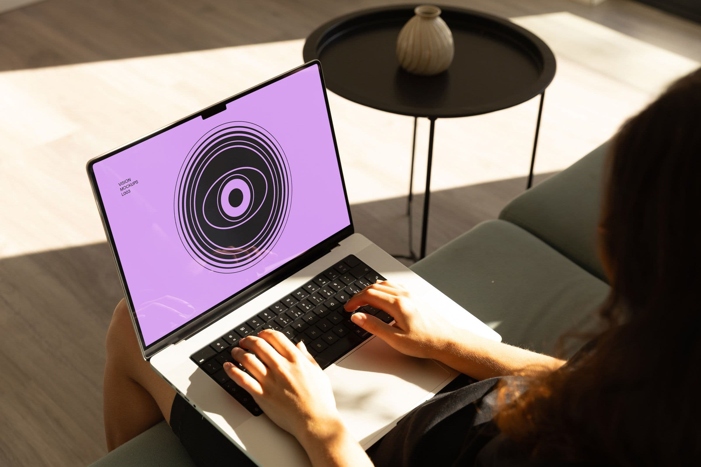 Vision L003 - Macbook Pro Mockup - Image 1