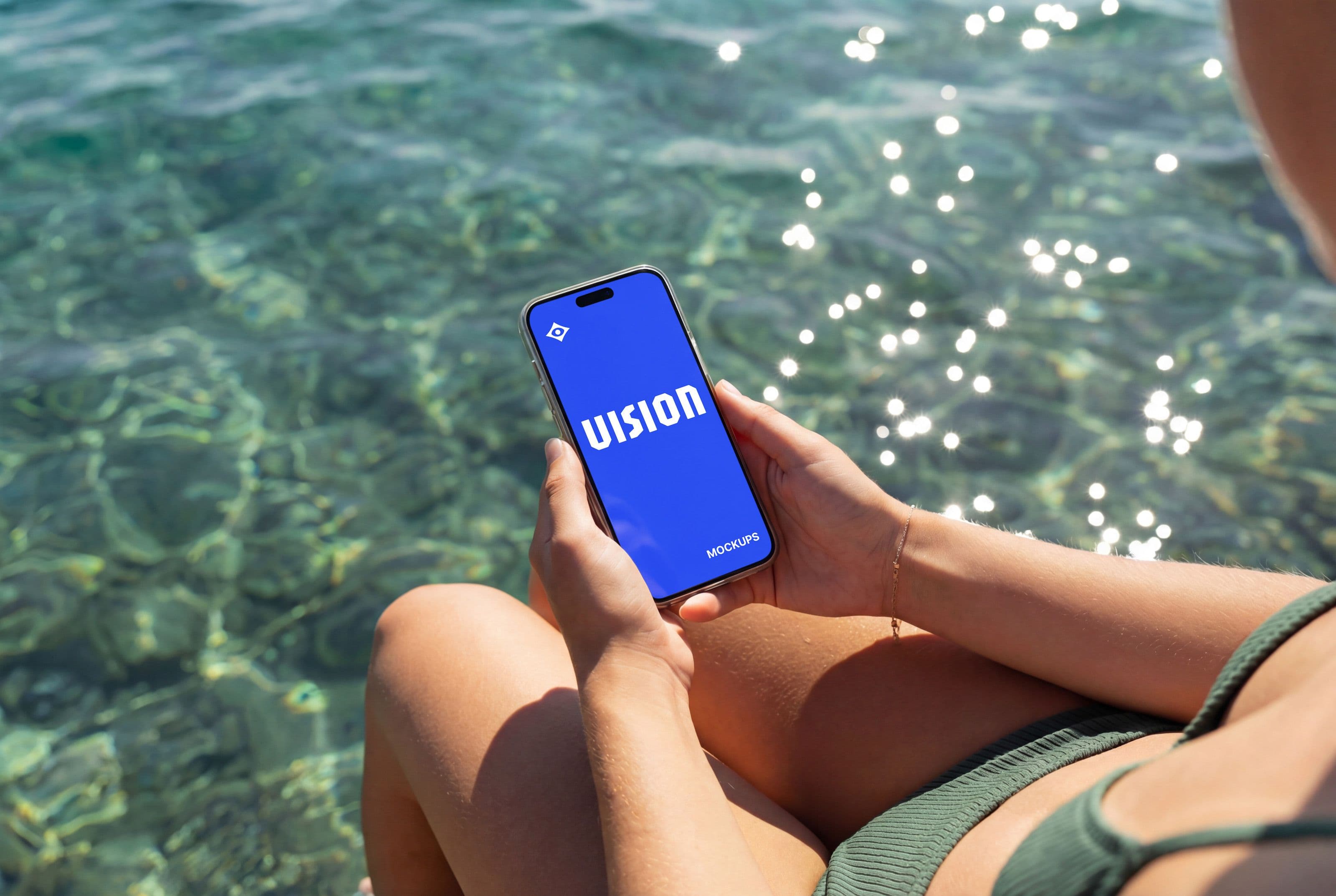 Vision L005 - IPhone Mockup - Image 2