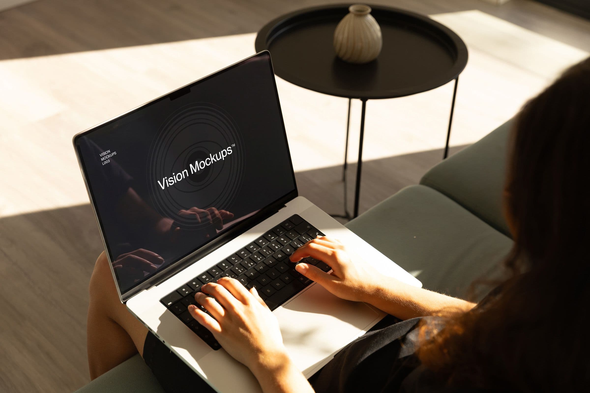 Vision L003 - Macbook Pro Mockup - Image 2