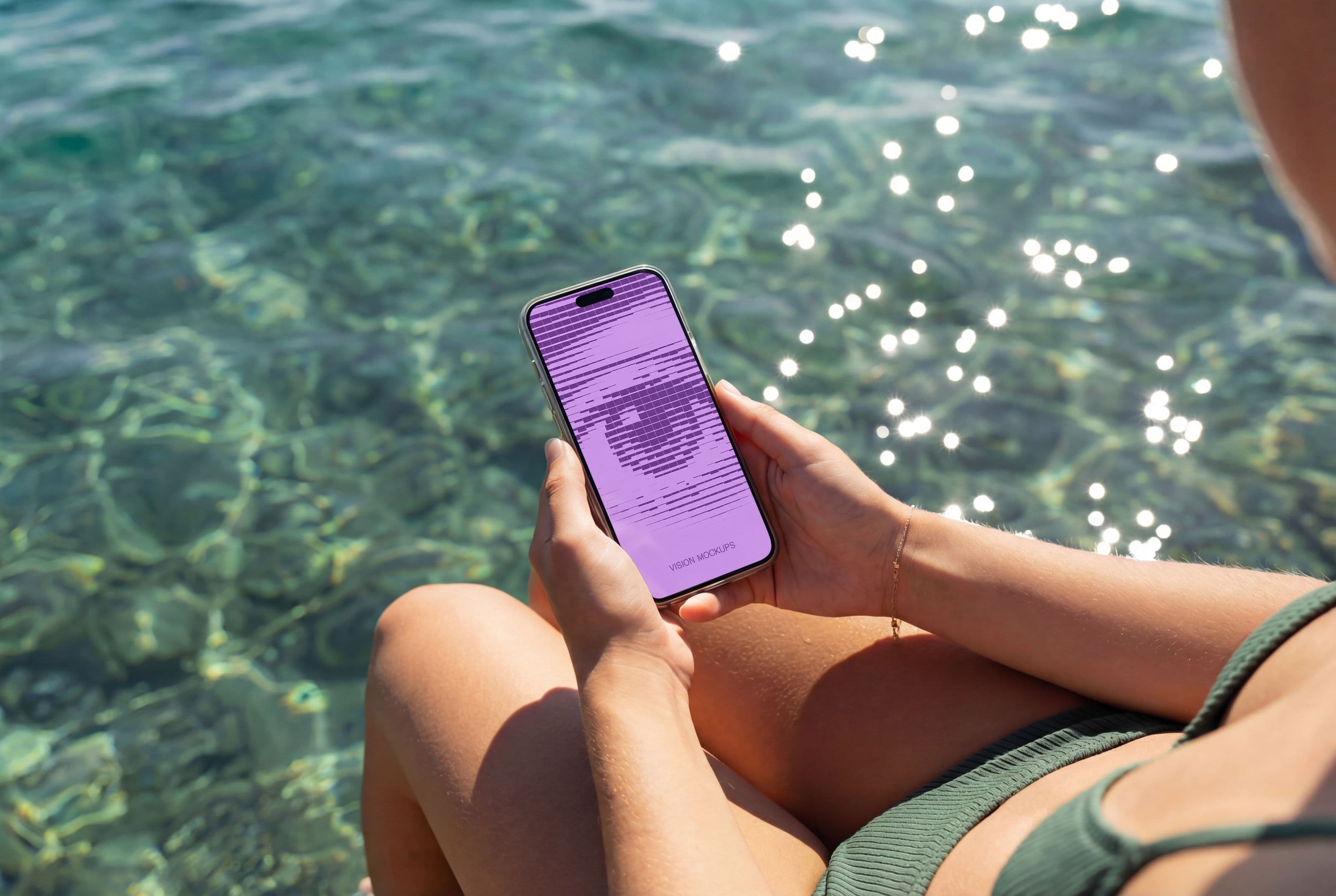 Vision L005 - IPhone Mockup - Image 2